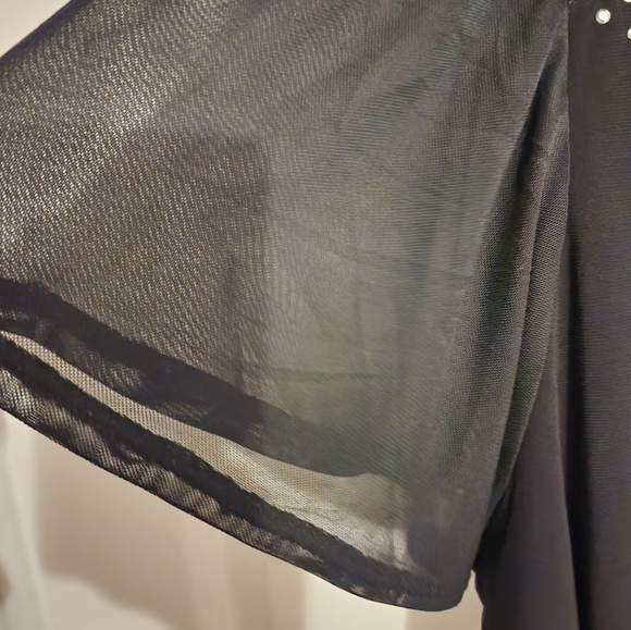 Top - Picture 3 of 5